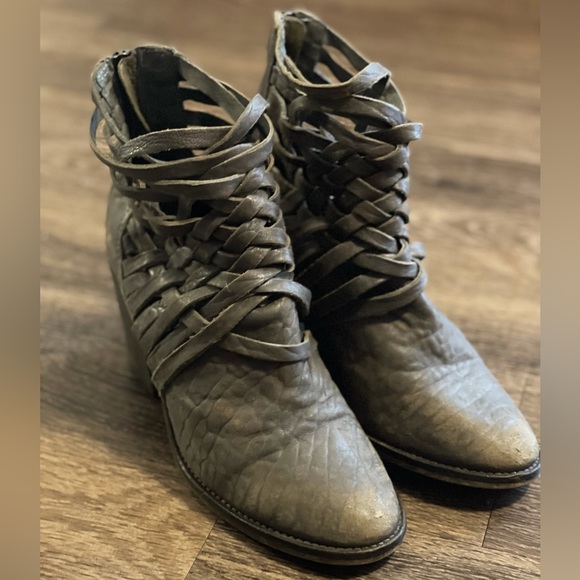 Free People Carrera Ankle Boot in Slate EUC - Picture 6 of 9
